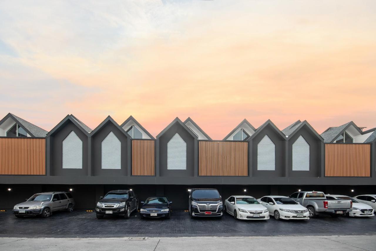 Nidhra นิทรา Appartement Ban Lat Krachaeng Buitenkant foto