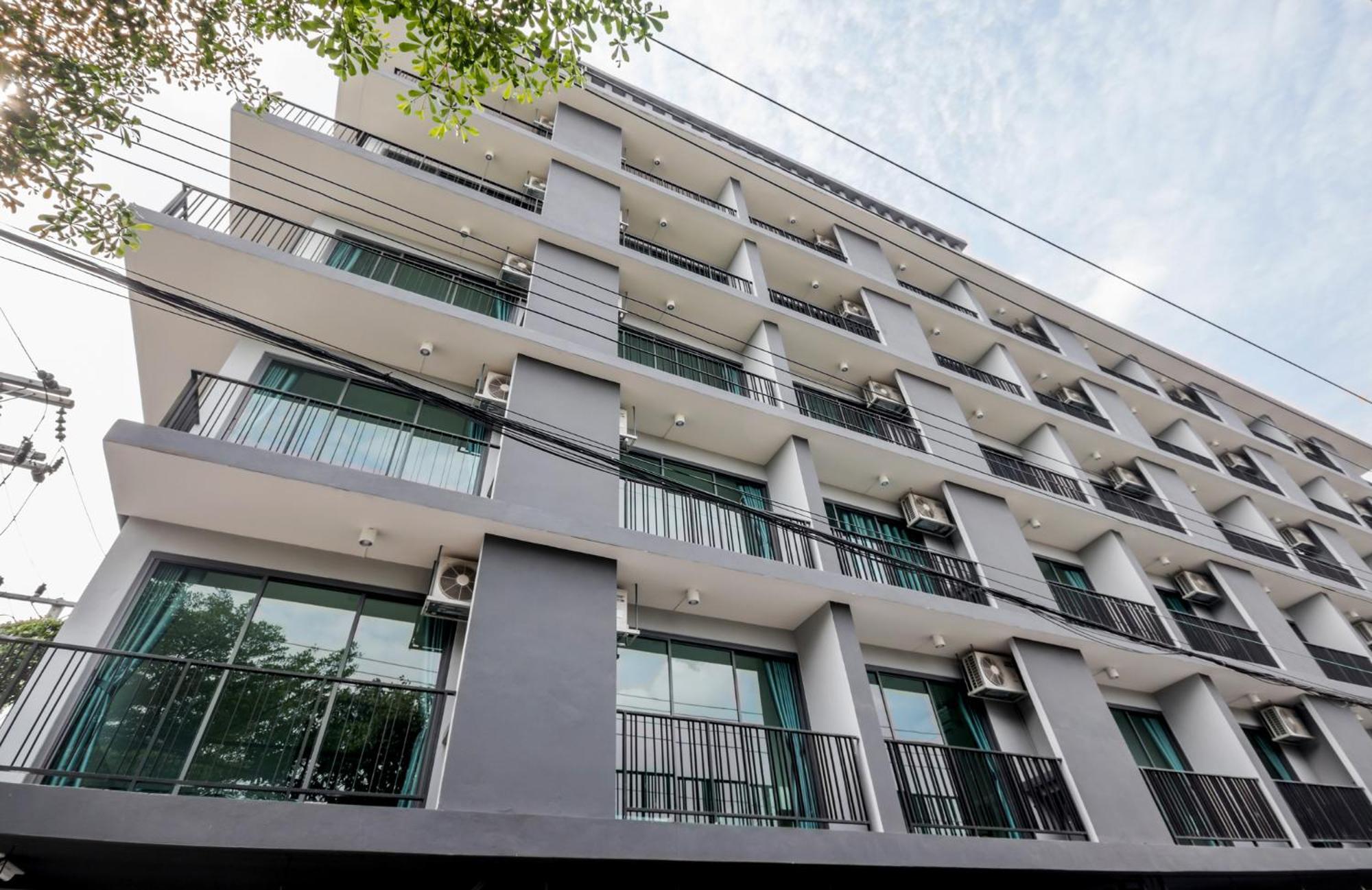 Nidhra นิทรา Appartement Ban Lat Krachaeng Buitenkant foto