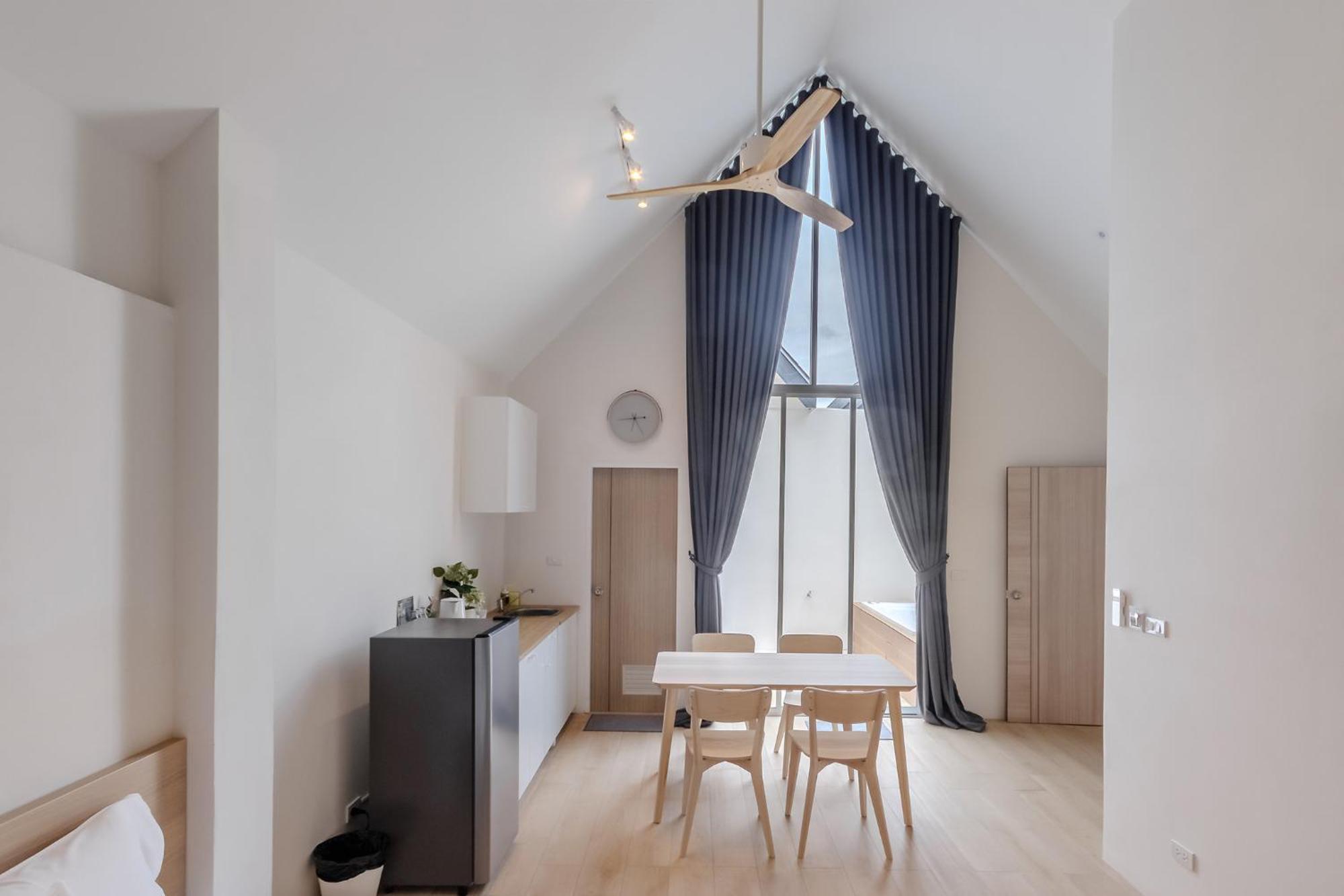 Nidhra นิทรา Appartement Ban Lat Krachaeng Buitenkant foto