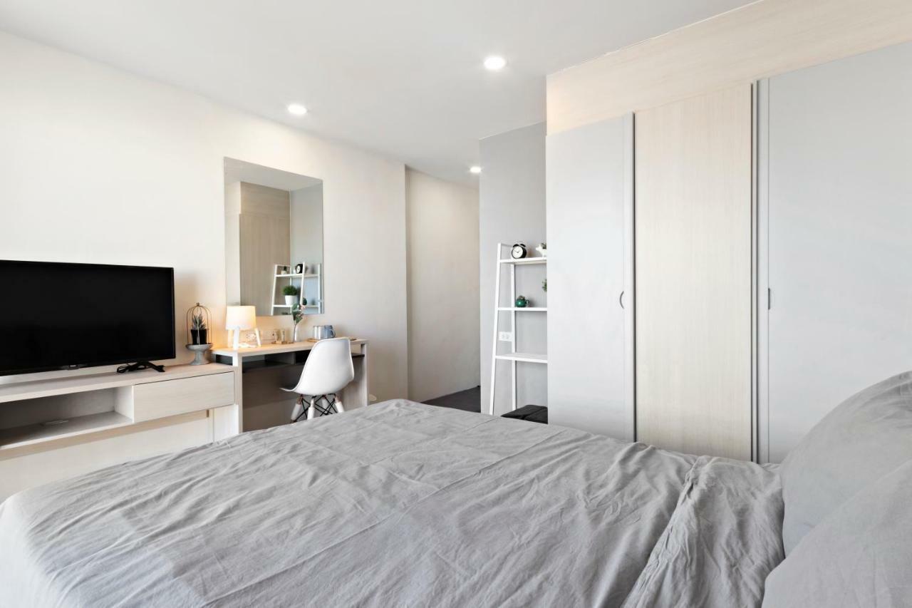 Nidhra นิทรา Appartement Ban Lat Krachaeng Buitenkant foto
