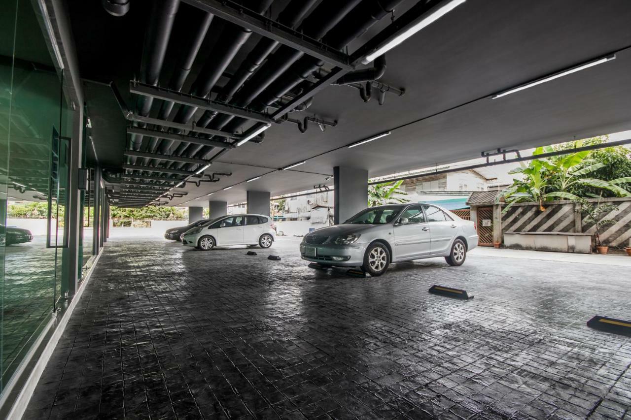 Nidhra นิทรา Appartement Ban Lat Krachaeng Buitenkant foto