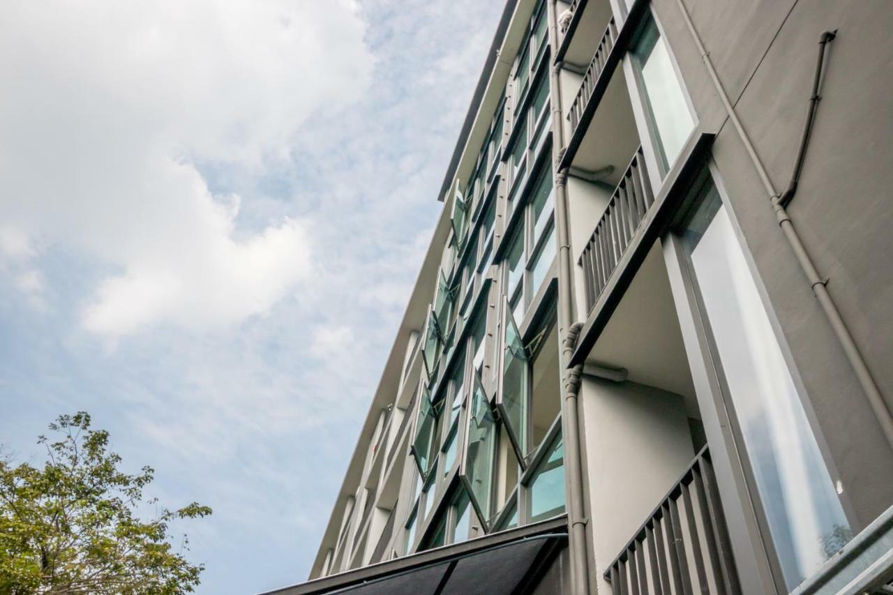 Nidhra นิทรา Appartement Ban Lat Krachaeng Buitenkant foto